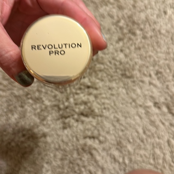Revolution Pro Blur Stick Bright Face Primer - Picture 4 of 4